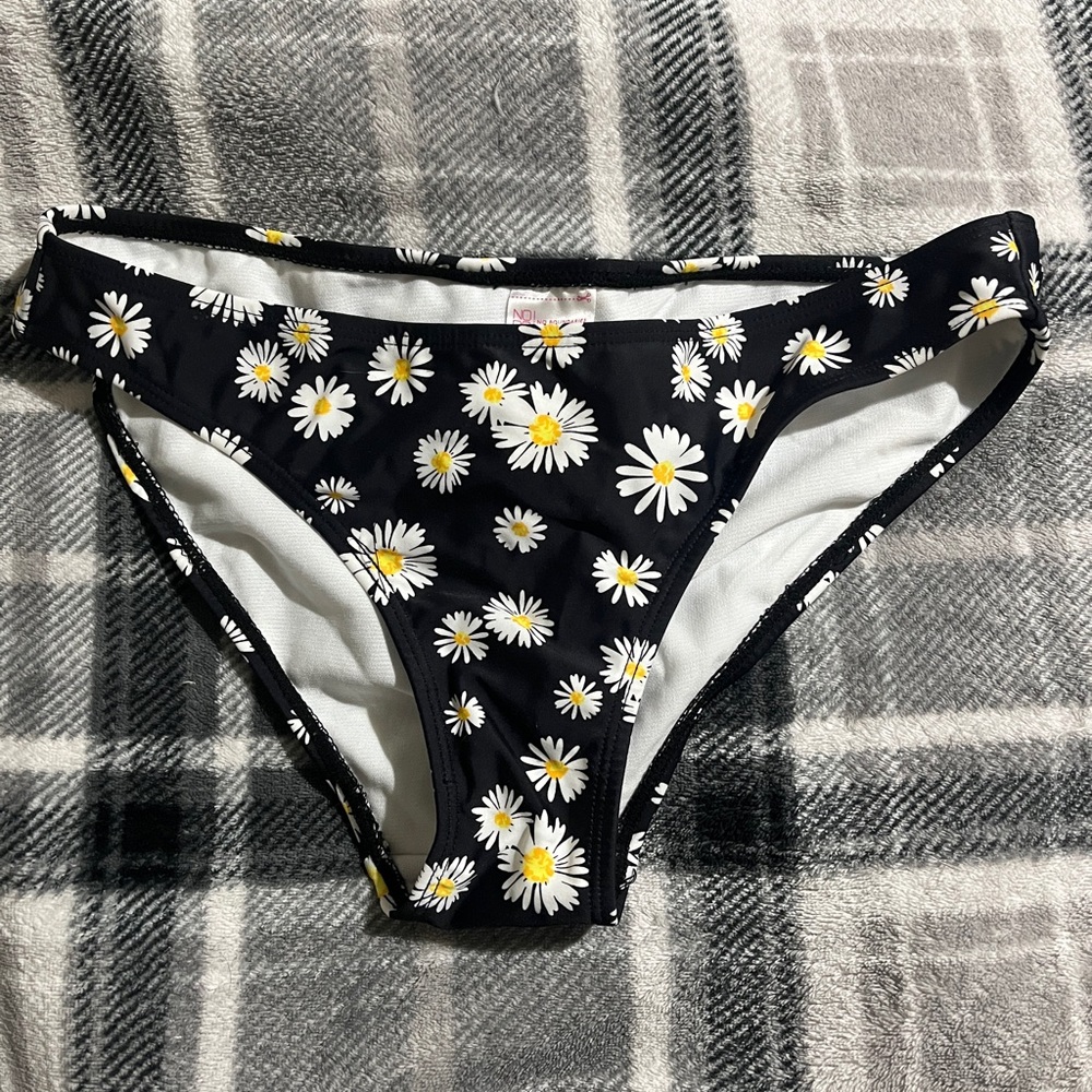 No Boundaries Black Daisy Bikini Bottom